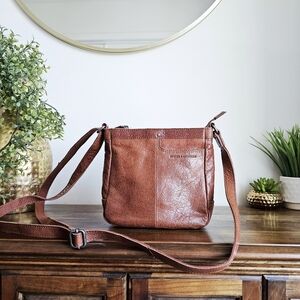 Spikes and Sparrow Genuine Leather Crossbody Bag Cognac Purse Adjustable Strap
